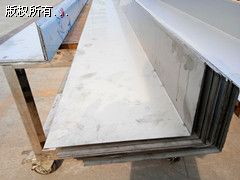 ���P����